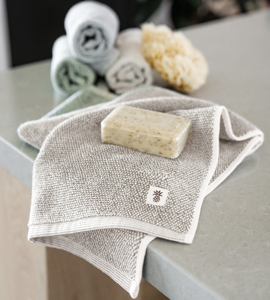 Cariloha Two-Tone Bamboo Hand Towel in Coastal Gray