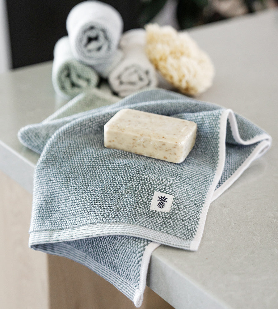 Cariloha Two-Tone Bamboo Hand Towel in Laguna Blue