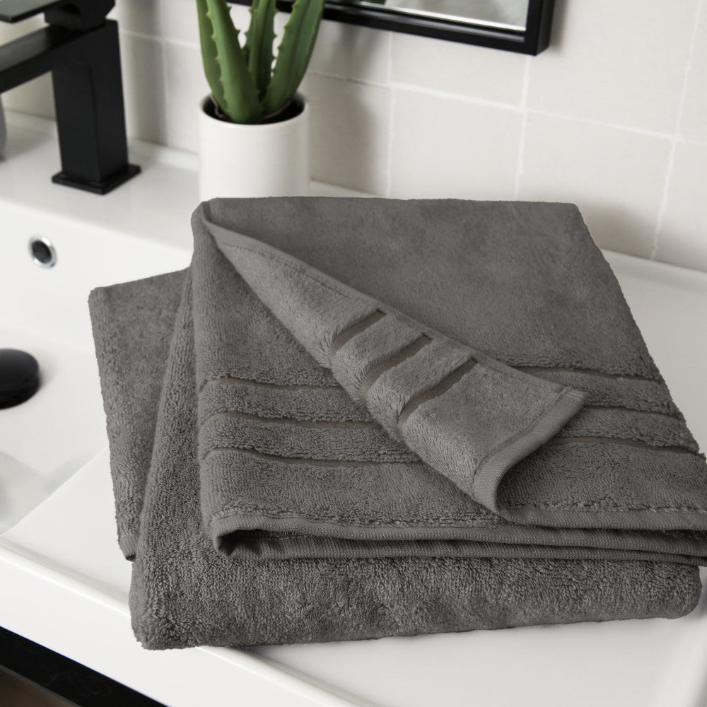 Cariloha Resort Bamboo Towels in Onyx