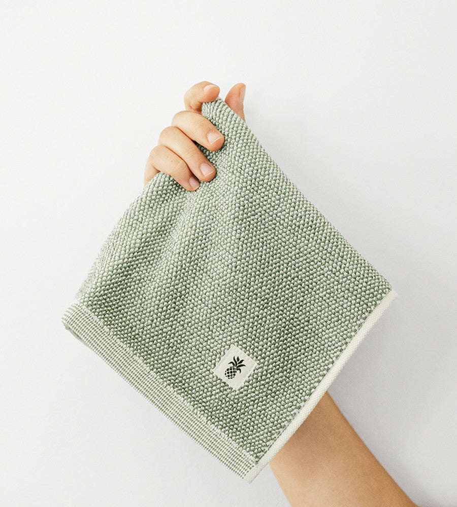 Cariloha Two-Tone Bamboo Washcloth in Oasis Green